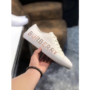 버버리 2019 신상 스니커즈 STD0638