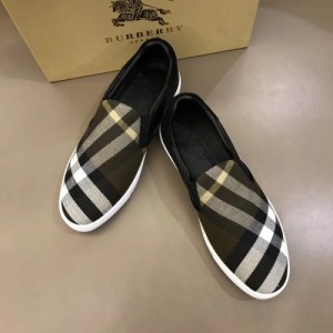 버버리 2019 신상 슬립온 HHO1209