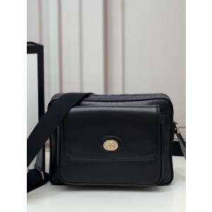 구찌 플러피 메신저백 574760