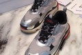 발렌시아가 Triple-s 스니커즈 KD1055