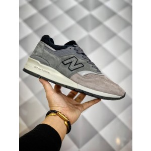 New Balance M977