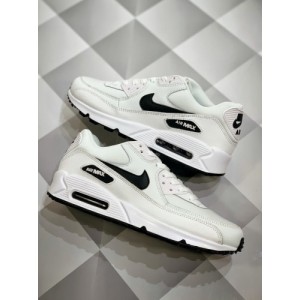 Nike Air Max 90 Essential