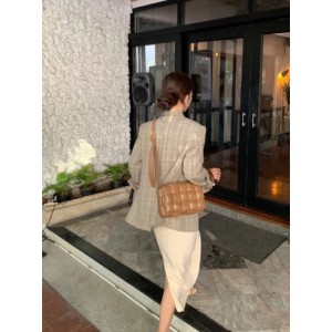 보테가베네타 패딩 카세트백 591970