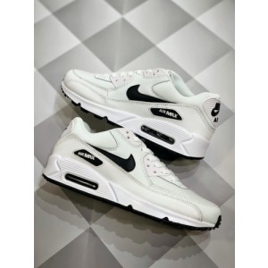Nike Air Max 90 Essential
