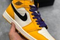 Nike Air Jordan 1 AJ1 Mid