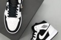 Nike Air Jordan 1 Mid
