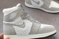 Nike WMNS Air Jordan 1 Mid Light Bone