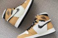 Nike WMNS Air Jordan 1 Mid Light Bone