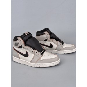 Nike Air Jordan 1 Retro Light Bone