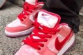Nike SB Dunk Low Stranglove