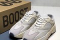 Adidas YEEZY 700