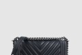 [CHANEL-샤넬]쉐브론 보이백 램스킨 미듐 A67086