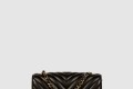 [CHANEL-샤넬]쉐브론 클래식 램스킨 뉴미니 A69900