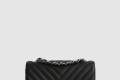 [CHANEL-샤넬]쉐브론 클래식 캐비어 뉴미니 A69900