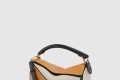 [LOEWE-로에베]퍼즐백 카프스킨 미듐