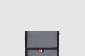 [THOM BROWNE-톰브라운]드로우코드 넥 파우치 MAC107