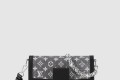 [LOUIS VUITTON-루이비통]데님 도핀 M21458
