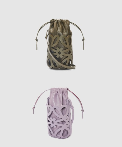 [LOEWE-로에베]아나그램 컷아웃 포켓백