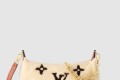 [LOUIS VUITTON-루이비통]오버 더 문 M23321