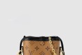 [LOUIS VUITTON-루이비통]노에 퍼스 참 크로스백 M82885