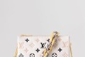 [LOUIS VUITTON-루이비통]쿠상 PM M22954