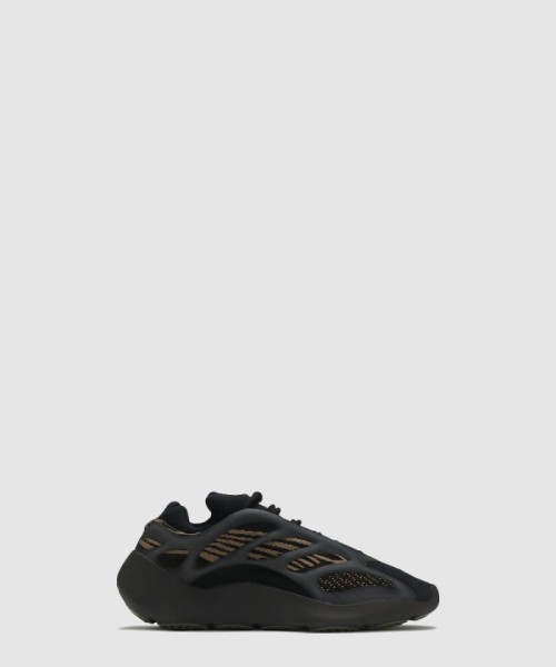 [YEEZY-이지부스트]700 V3 클레이 브라운 GY0189