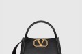 [VALENTINO-발렌티노]미디엄 그레인 송아지 가죽 클러치