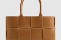 [BOTTEGA-보테가베네타]미디엄 아르코 토트 756682