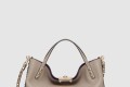 [VALENTINO-발렌티노]스몰 사이즈 콘트라스트 라이닝 스탐파 알체 송아지 가죽 락스터드백