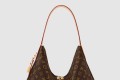 [LOUIS VUITTON-루이비통]슬라우치 MM M12098