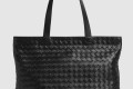 [BOTTEGA-보테가베네타]라지 인트레치아토 지퍼 토트백 786666