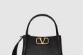 [VALENTINO-발렌티노]올타임 그레인 카프스킨 스몰 핸드백