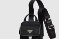 [PRADA-프라다]리나일론 및 사피아노 가죽 스마트폰 케이스 2ZH194