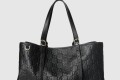 [GUCCI-구찌]GG 엠블럼 미디엄 숄더백 815213