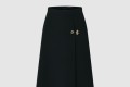 [LOUIS VUITTON-루이비통]앵커 버튼 A라인 스커트 1AHHND
